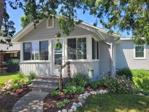 Beulah Casa | The Lily Pad On Benzie Blvd - Super Cute!