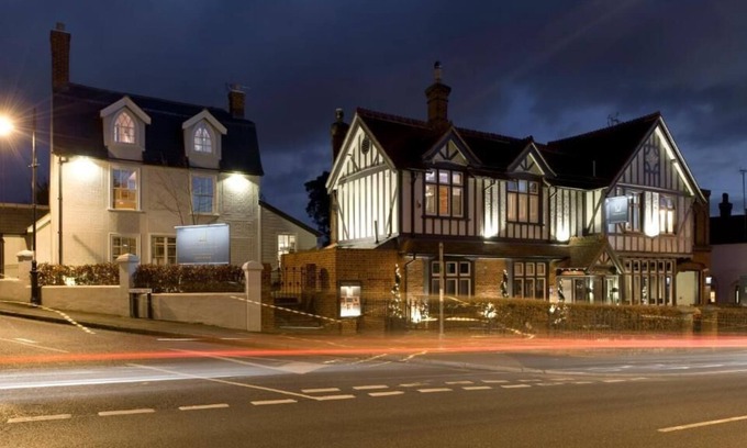 Stansted Casa | The Linden Stansted