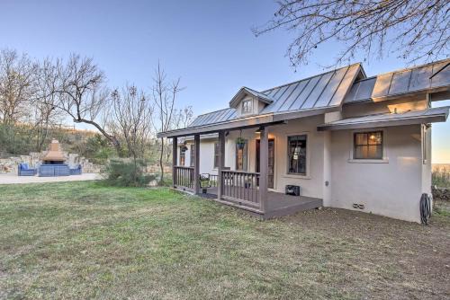 Castroville Casa | The Little Alsatian House 18 Miles to San Antonio