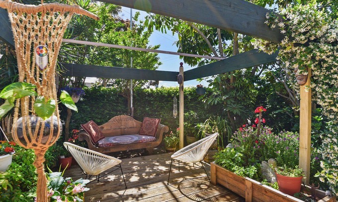 Bateau Bay Casa | The Little Buddha Retreat