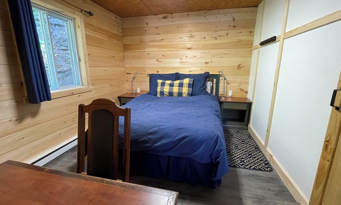 Brebeuf Cabaña | The Little Charmer - secluded and cozy