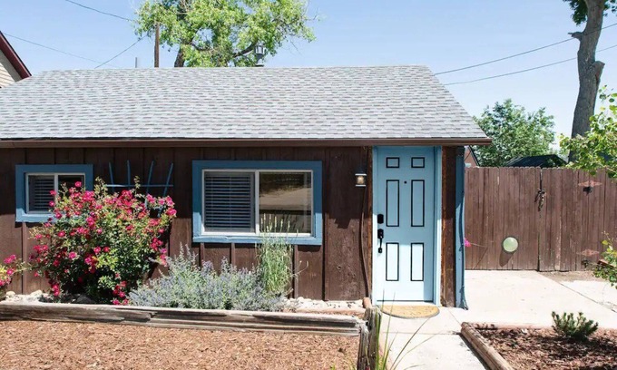 South Alameda Casa | The Little Farmhouse - Near Red Rocks and Downtown Denver