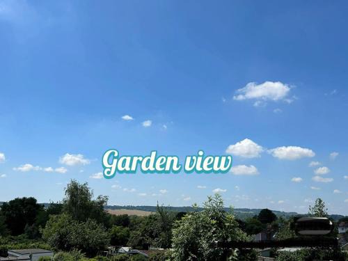Salisbury Casa | The little flowers home