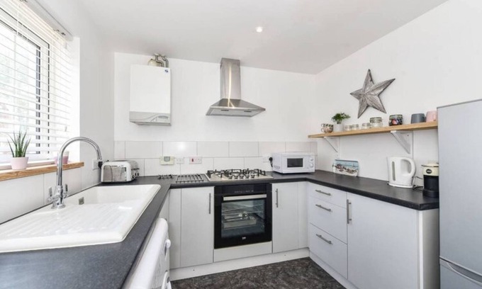 Wittering Casa | The Little House, Boutique Home Near the sea