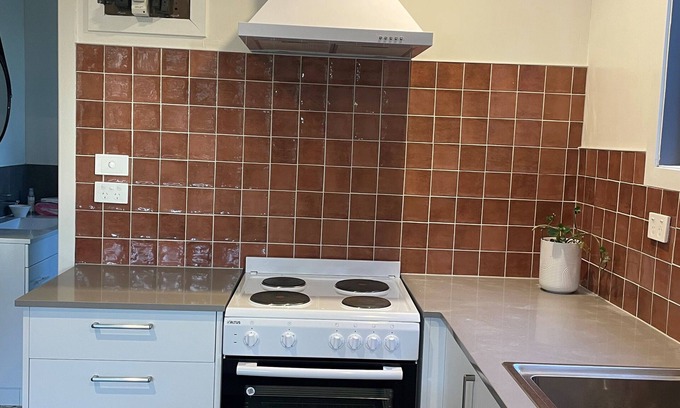 Pukemoremore Casa | The Little House is in a rural setting 8 minutes to Cambridge.