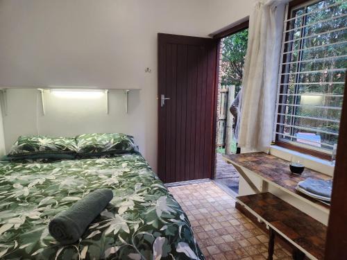Nature's Valley Apartamento | The Little Otter Room in Natures Valley