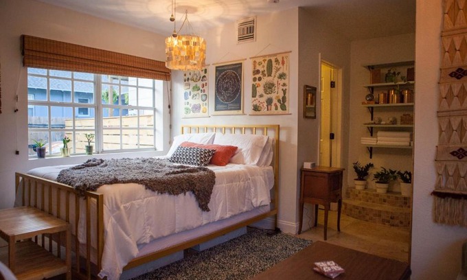 Tampa Heights Apartamento | The Little Pink Guest Suite