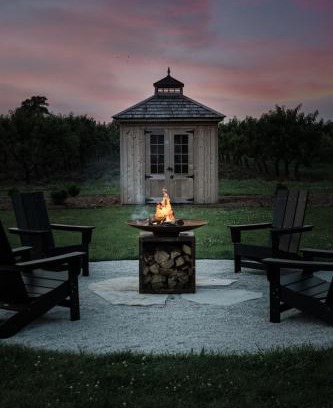 Niagara-on-the-Lake Casa | The Little White Haus