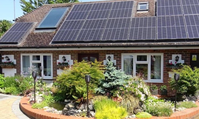 Worthing Casa | The Lodge, A cosy, quality Bungalow near the South Downs National Park.