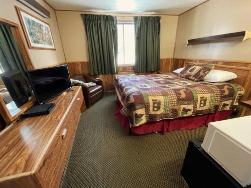Lolo Cabina | The Lodge at Lolo Hot Springs