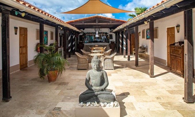 Playa Cama Y Desayuno | The Lodge Bed & Breakfast