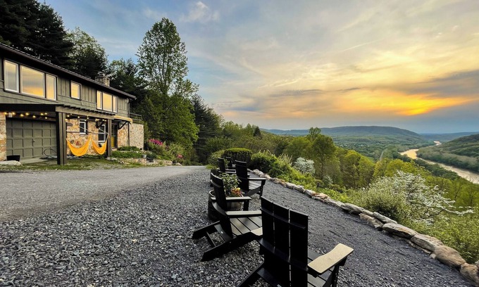 Washington County Cabina | + the Lodge+ @ Camp Potomac Peak