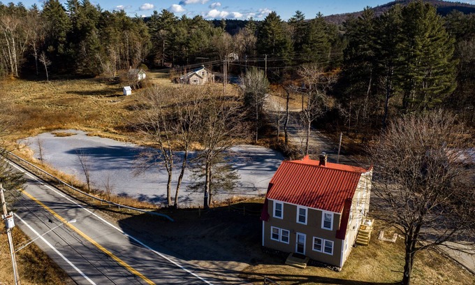North Creek Casa | The Lodge House - Centrally Located Cheerful 5BR - Minutes to Gore!