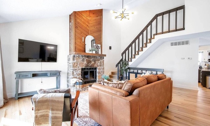 Wichita Casa | The Lodge is a spacious 4 bed, 2.5 bath home, styled with mountain/ lodge decor
