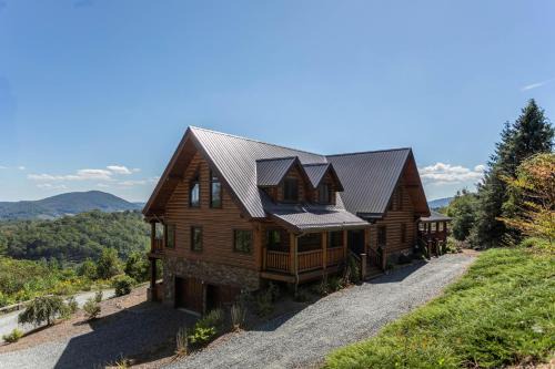 Boone Cabina | The Lodge