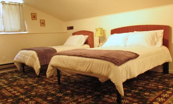 Hot Springs Casa | The Loft at Aspen Pine with Wi-Fi, AC in wonderful Hot Springs