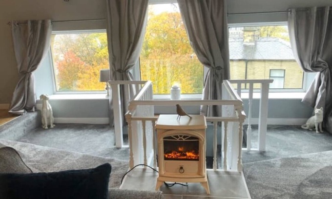 Brighouse Apartamento | The Loft@Brighouse ( 2 bed luxury apt with amazing views over the valley )