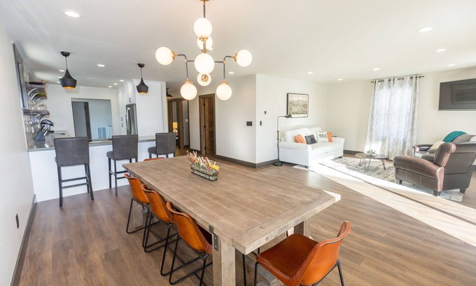 Walla Walla Apartamento | The Loft on Birch, Downtown Walla Walla, elegante condominio industrial moderno