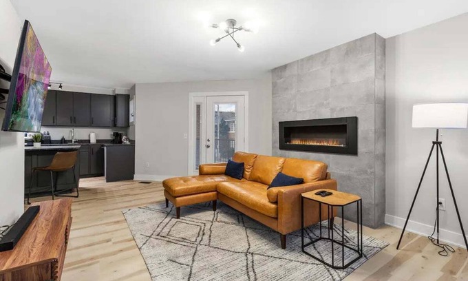 Clarksville Condominio | The Lofts of Downtown (540 N 2nd St, #207) | Charming 2-Bedroom in the Heart of Clarksville, TN