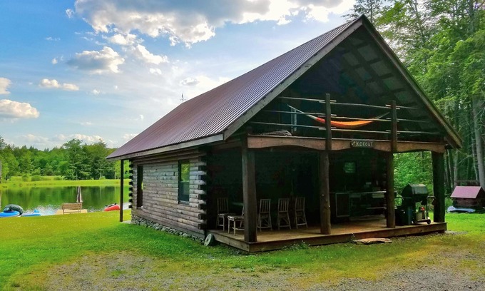 Long Eddy Cabina | The Log Cabin On Paradise Pond, Spring Wonders, Summer Fun & Fall Foliage
