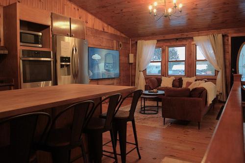 North Algona Wilberforce Chalet De Esquí | The Log Haus An Countryside Escape
