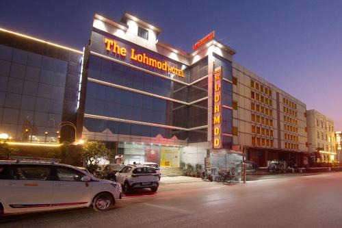 Mahipalpur Hotel | The Lohmod-A Business Hotel on Main Highway NH-8, Adjacent to Aerocity, Delhi Airport