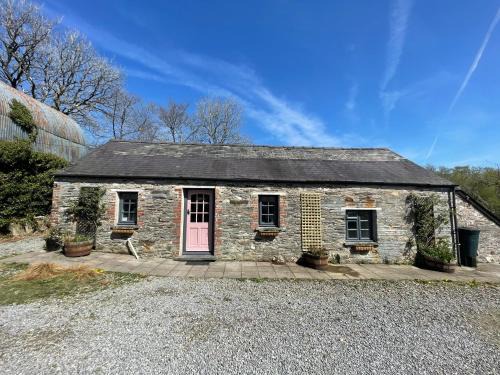 Whitland Casa | The Longhouse at Pencwm Escapes