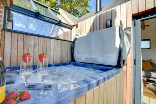 Stone in Oxney Casa | The Lookers Legacy