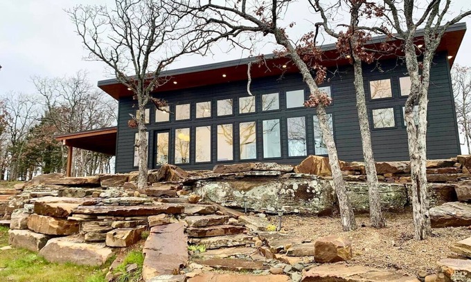 Crowder Casa | The Looking Glass House!