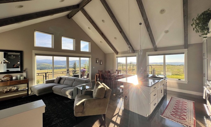 Bozeman Apartamento | The Lookout. 43acres overlooking 7 different mountain ranges