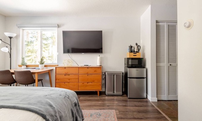 Kirkwood Apartamento | The Lookout Loft Great views and King Sized Bed