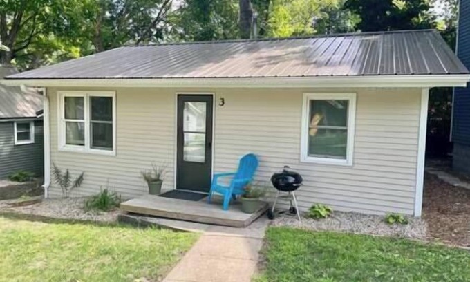 Alexandria Casa | "The Loon" at Darling Shores