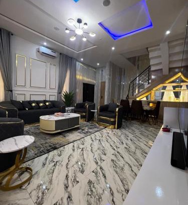 Ajah Apartamento | The Loriano - Unlimited Enjoyment & Comfort