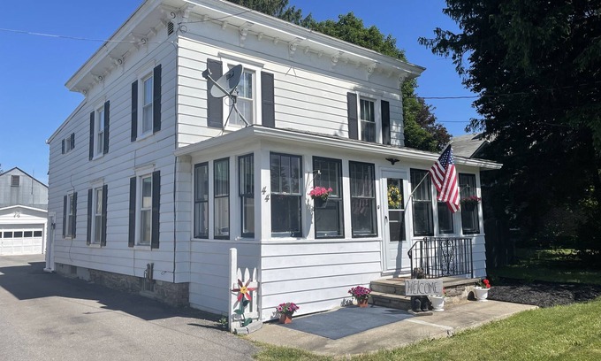 West End Casa | The Luey House - New renovation in Oneonta 5 bedrooms, 2 bath rental.