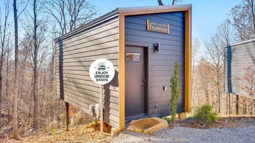 Wildwood Casa | The Lumber Jack Pine Treehouse at Treetop Escapes