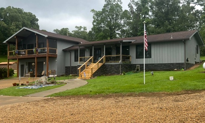 Negreet Casa | The Lure Camp, S. Toledo Bend. Secluded Cove, Boat ramp on property sleeps 6.