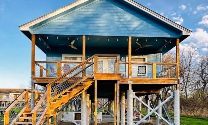 San Marcos Casa | The Lux Blanco River Retreat