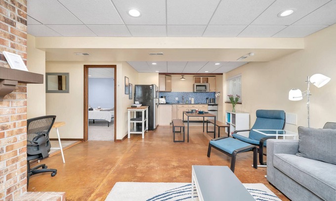 Green Mountain Apartamento | The LUX in Lakewood...Minutes from Red Rocks..Hiking..Biking