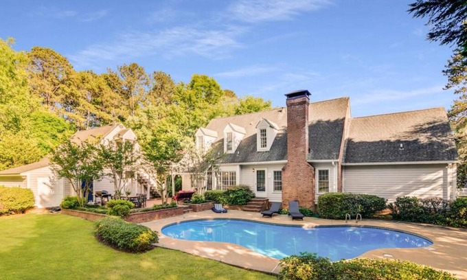 Conyers Casa | The Luxe 5BR ATL Oasis with private pool