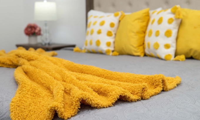 New Kingston Apartamento | The Luxurious Chateau