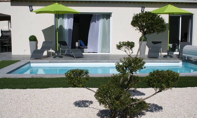 Saint-Marcel-de-Careiret Casa | Mapokia villa con aire acondicionado y piscina privada climatizada cerca de Uzès.