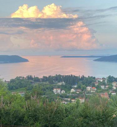 Herceg Novi Apartamento | The Magnificent View Apartment