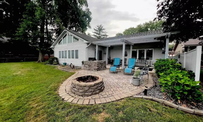 Monticello Casa | The Main Lake House - Lake Front - Lake Freeman - Patio, Fire Pit , Dock, Grill