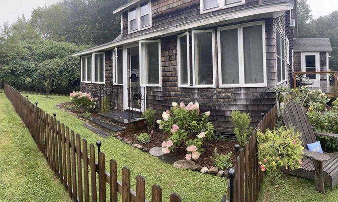 Blue Hill Casa | The Maine Idea - Close to the village, 4 bedroom, 2 bath, A/C, 45 min to Acadia