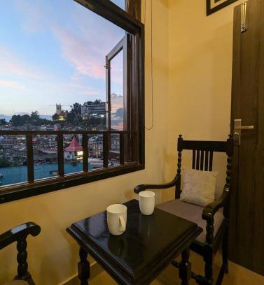 Bemloi Apartamento | The Mall Ethos - On Mall Road - Kitchen - Sleeps 4