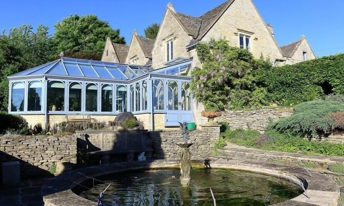 Burford Cabaña | THE MALT HOUSE, admite mascotas, con piscina en Burford, Ref 988771