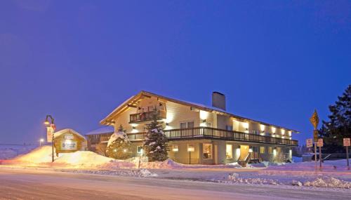 Mammoth Lakes Hotel | The Mammoth Creek Inn