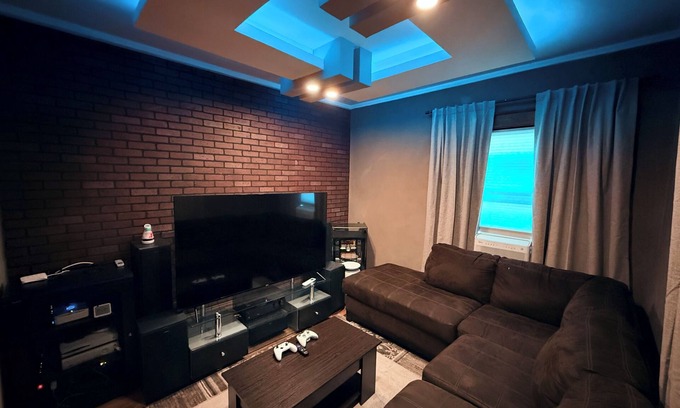 Rochester Apartamento | The Man Cave Oasis