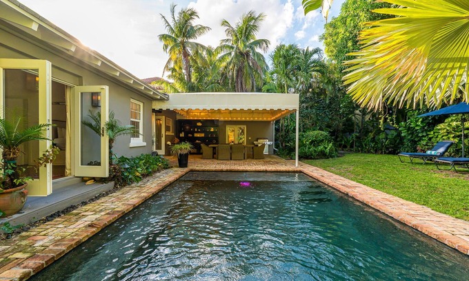 Poiciana Park II Casa | The Mango Hideout | Saltwater Pool & Hot Tub!
