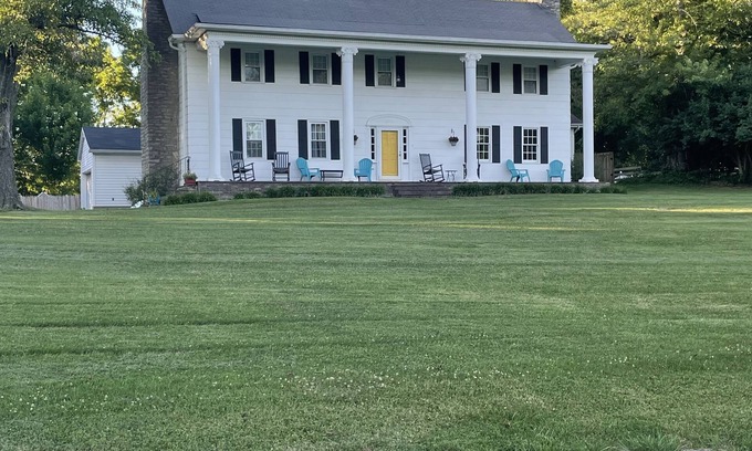 Maysville Casa | The Manor at Maysville Golf Course View